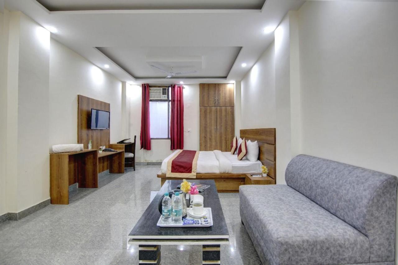 Hotel Premier Noida 135 Exterior foto